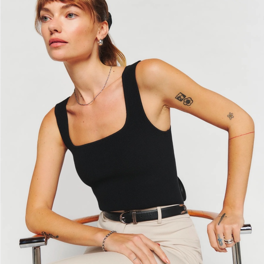 Reformation. Julia square neck sweater tank. Black. Small.